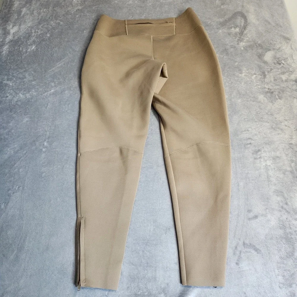 New SKIMS Sport Swim Scuba High Waisted Ankle Zip Leggings Desert 2X Tan
